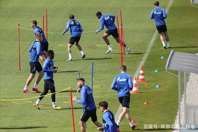 上海久事队在国际篮联洲际杯中失利，NBA发展联盟逆转胜出